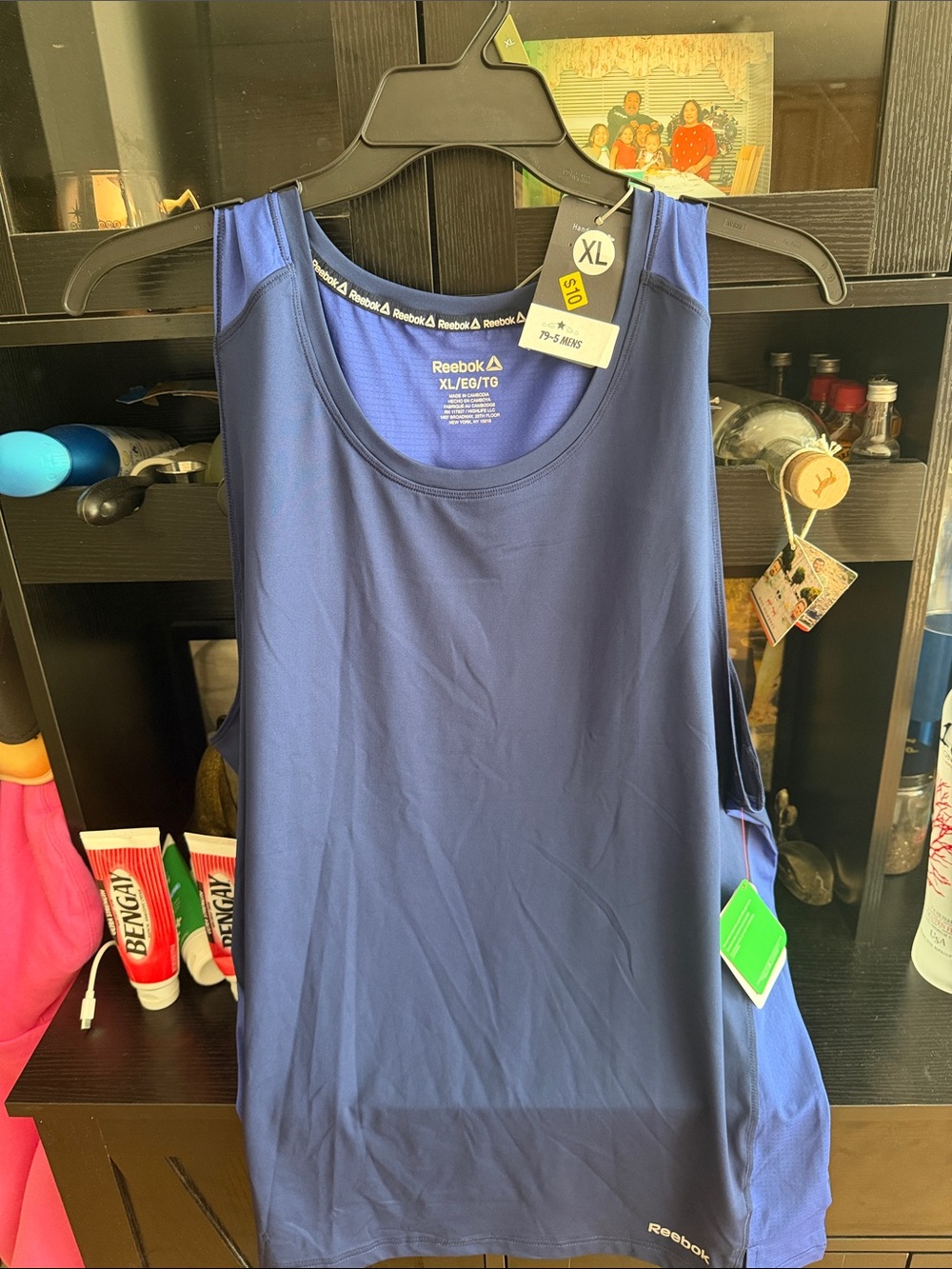 Reebok Women's Navy Blue Athletic Tank Top XL